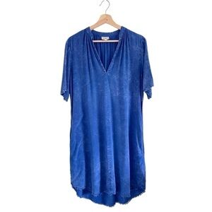 The Odells Everyday Shift Dress Relaxed Short Sleeve V Neck Marbled Blue Medium